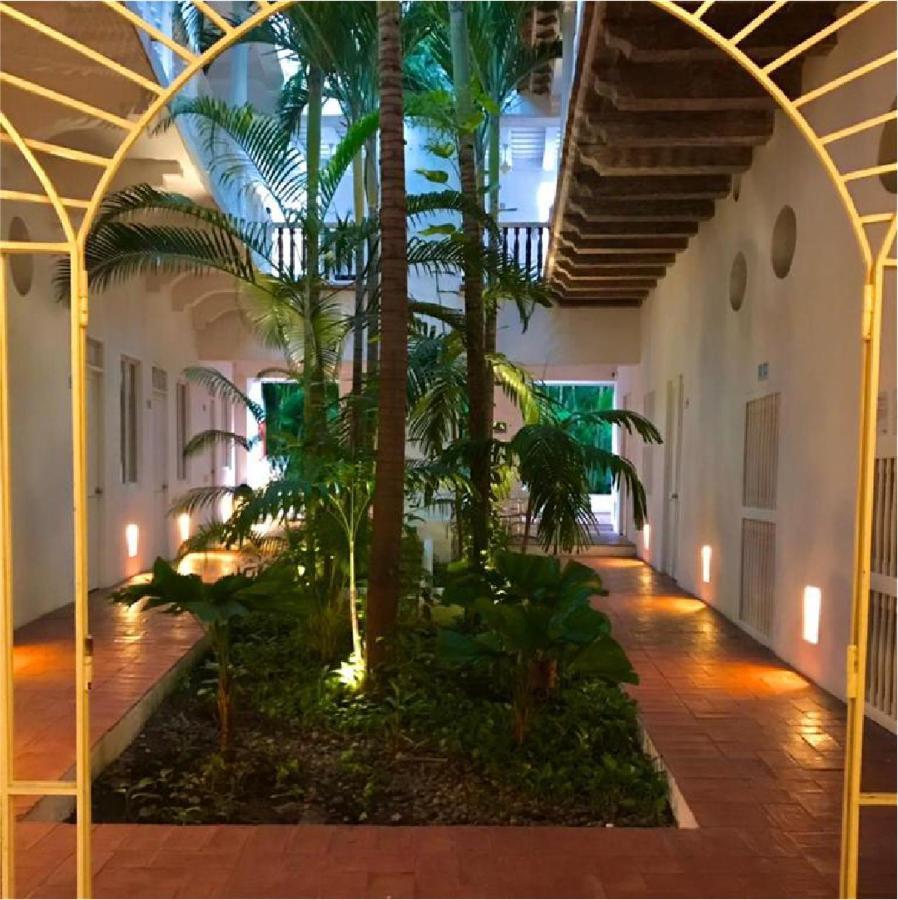 Casa Escallon Hostel *