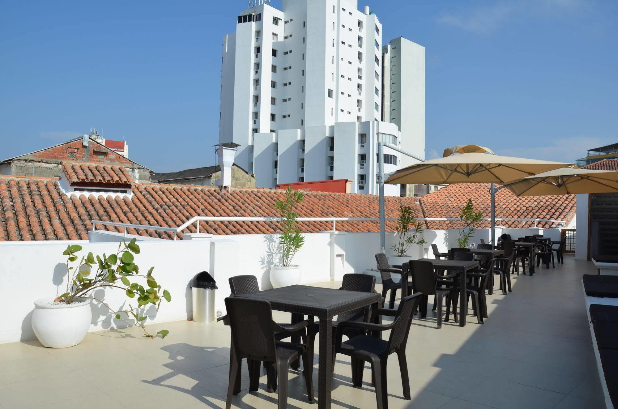 Casa Escallon Hostel *