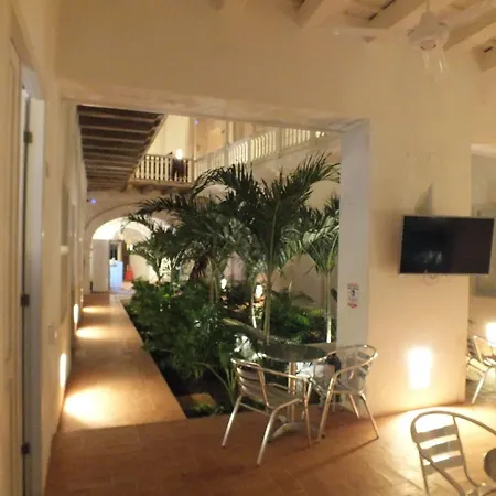 Hostal Casa Escallon *