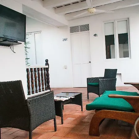 Casa Escallon Hostal *