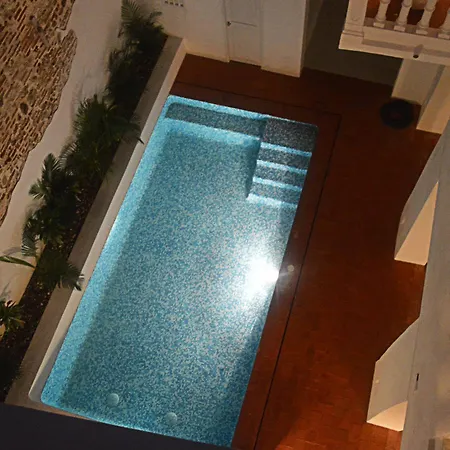 Casa Escallon Hostel *